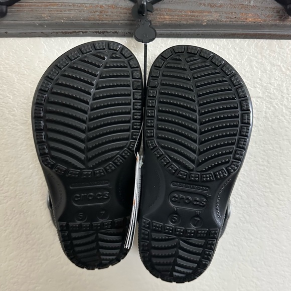 Mandalorian Crocs - Picture 5 of 5